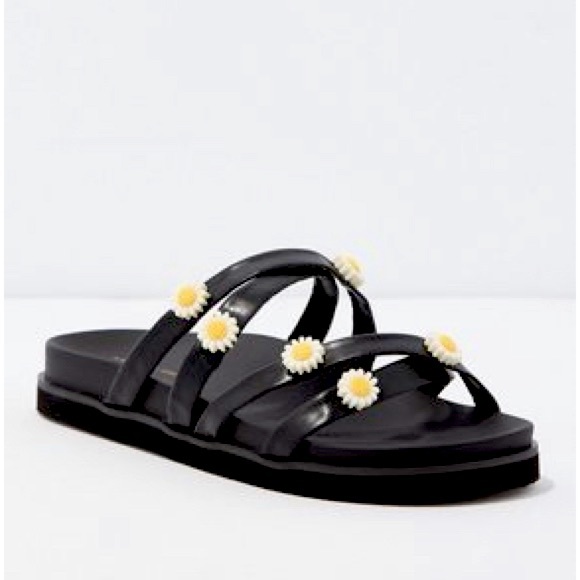 American Eagle Outfitters Shoes - AE: Y2K sandals 🌼